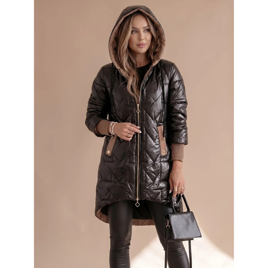 Gregoria | Parka Acolchada de Rombos con Capucha y Bajo Asimétrico - Negro