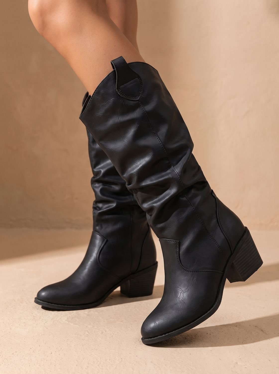Sabina | Botas Altas Camperas de Caña Ancha Fruncida Efecto Piel - Negro