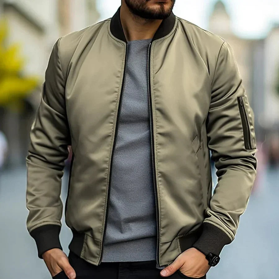 Bomber hombre clásico ligero con cuello elástico