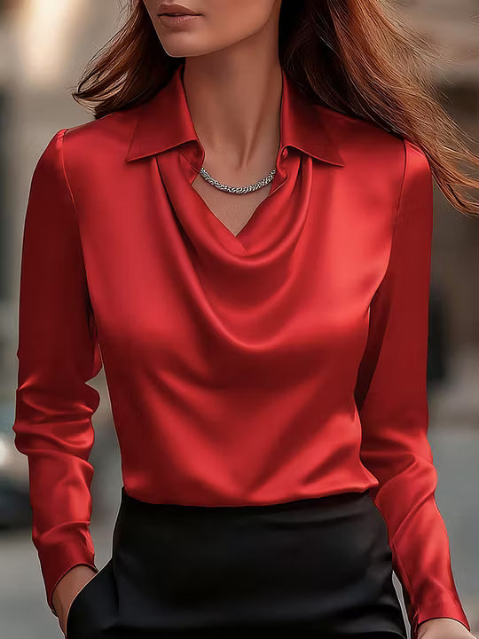 Adriana - Blusa Elegante de Satén Blanco con Escote Drapeado