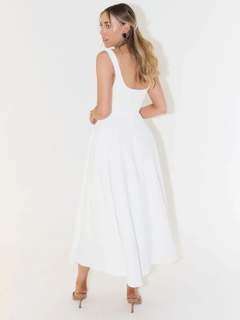 Grace | Vestido Midi Fluido con Escote Cuadrado