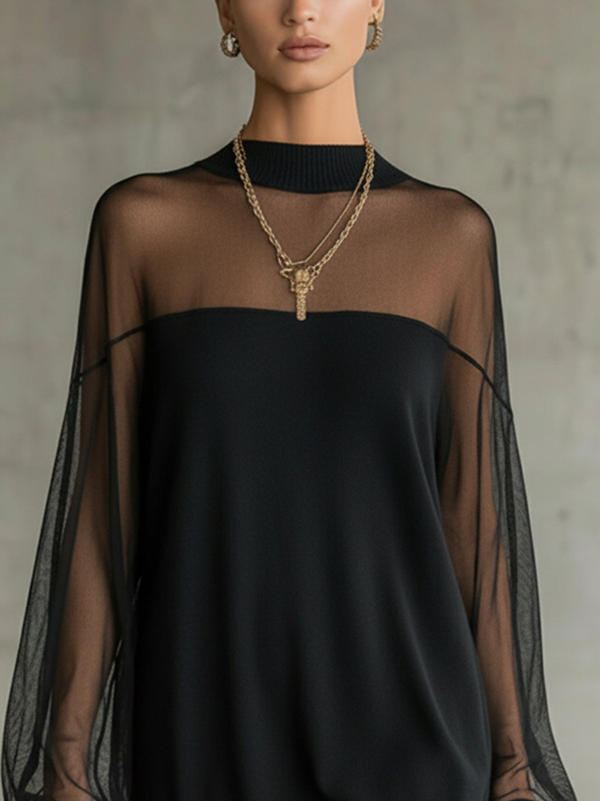 Amélie | Mini-Vestido Negro Elegante con Mangas de Encaje
