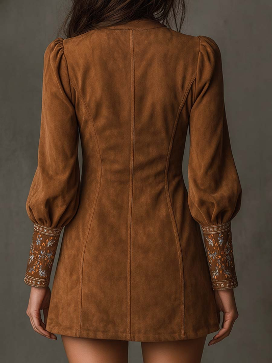 Vestido corto efecto ante bordado manga abullonada