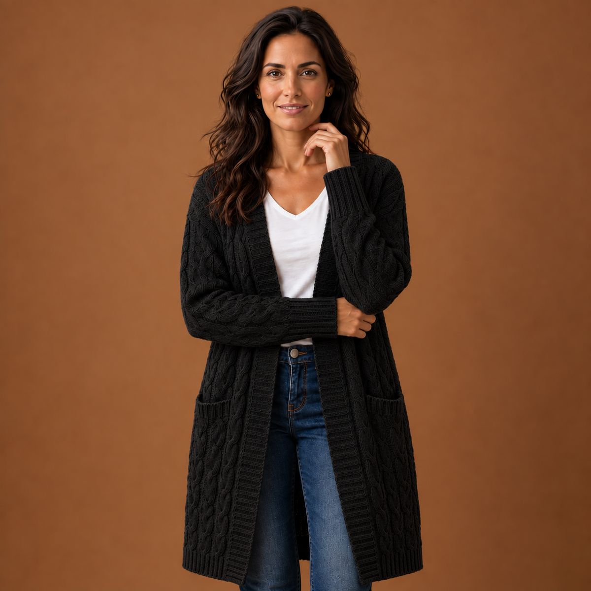 Alexia | Cárdigan Largo de Punto Trenzado con Capucha y Bolsillos - Negro
