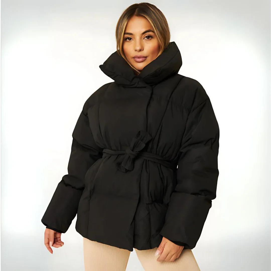 Alfonsina | Chaqueta Acolchada de Mujer con Cinturón y Cuello Alto - Negro