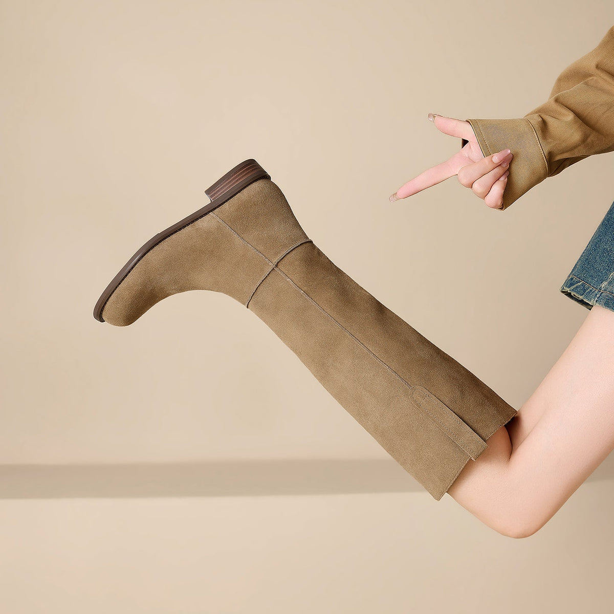 Anunciata | Botas Altas Efecto Ante de Caña Recta y Suela Plana