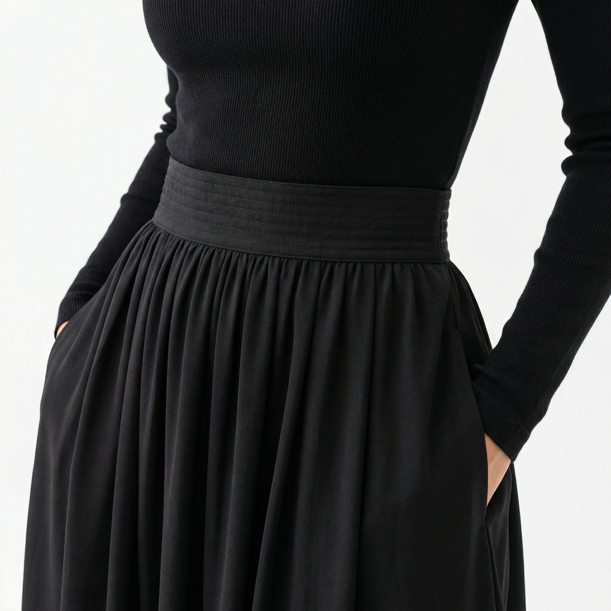 Vestido Largo de Cuello Alto con Falda Plisada y Manga Larga