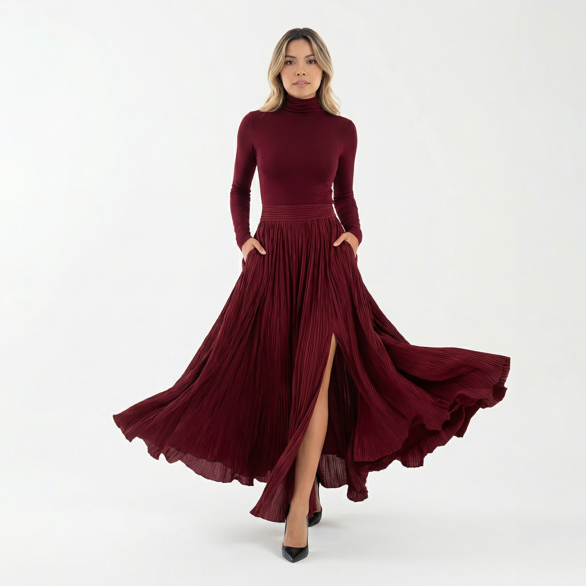 Vestido Largo de Cuello Alto con Falda Plisada y Manga Larga - Rojo oscuro
