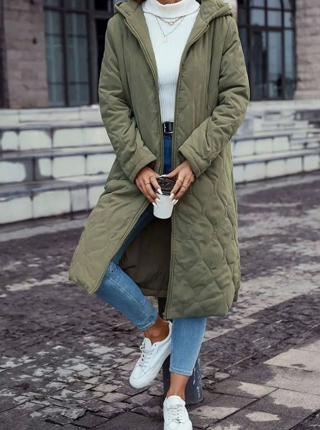 Bernarda | Abrigo Midi Acolchado con Capucha y Cremallera para Mujer
