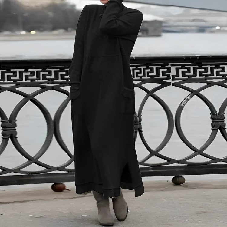 Encarnación | Vestido Largo de Punto con Cuello Alto y Bolsillos - Negro