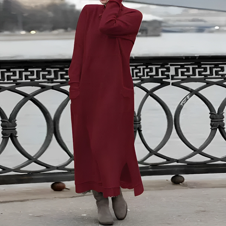 Encarnación | Vestido Largo de Punto con Cuello Alto y Bolsillos - Rojo