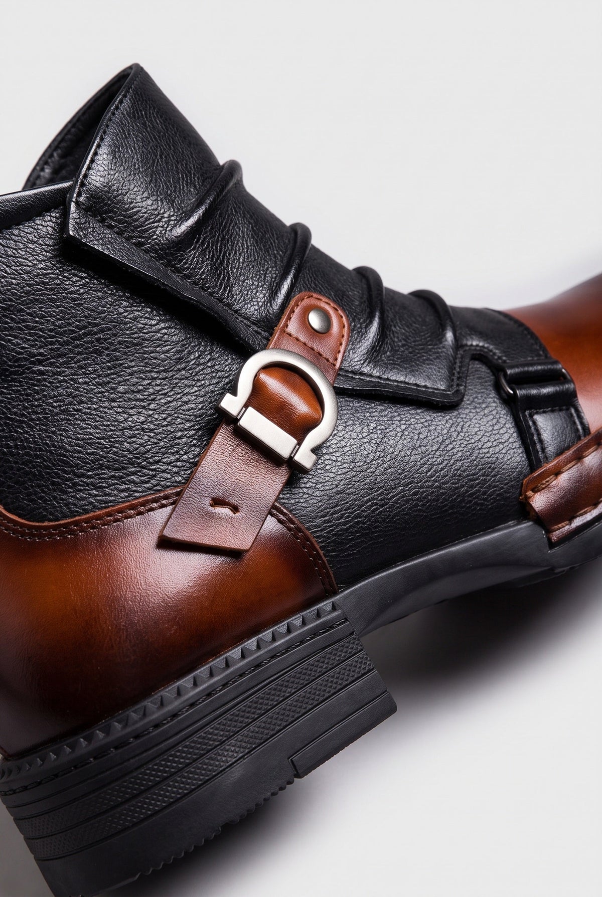 Botines de hombre efecto piel con hebilla - imagen 2
