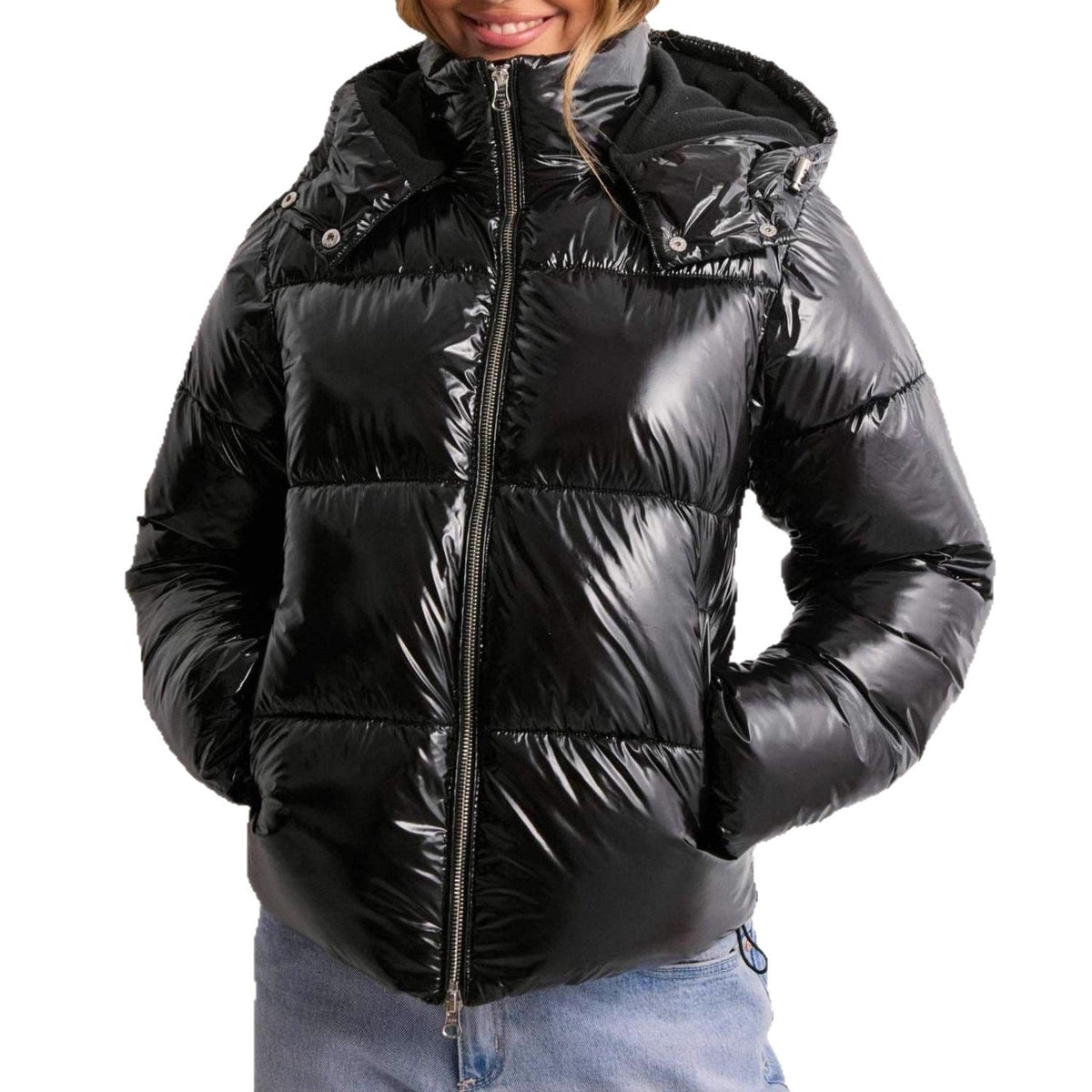 Gabriela | Chaqueta Puffer Brillante con Capucha Ajustable y Bolsillos con Cremallera