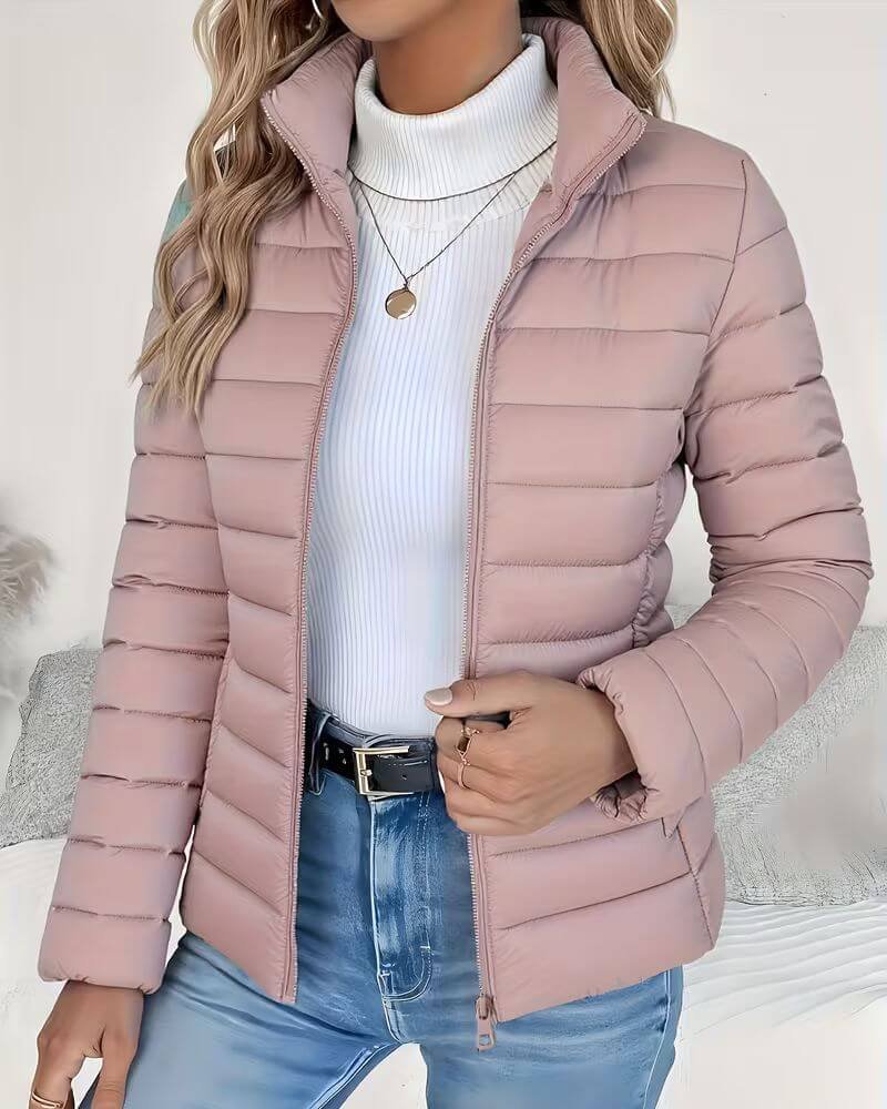 Chaqueta acolchada corta con cuello subido para mujer