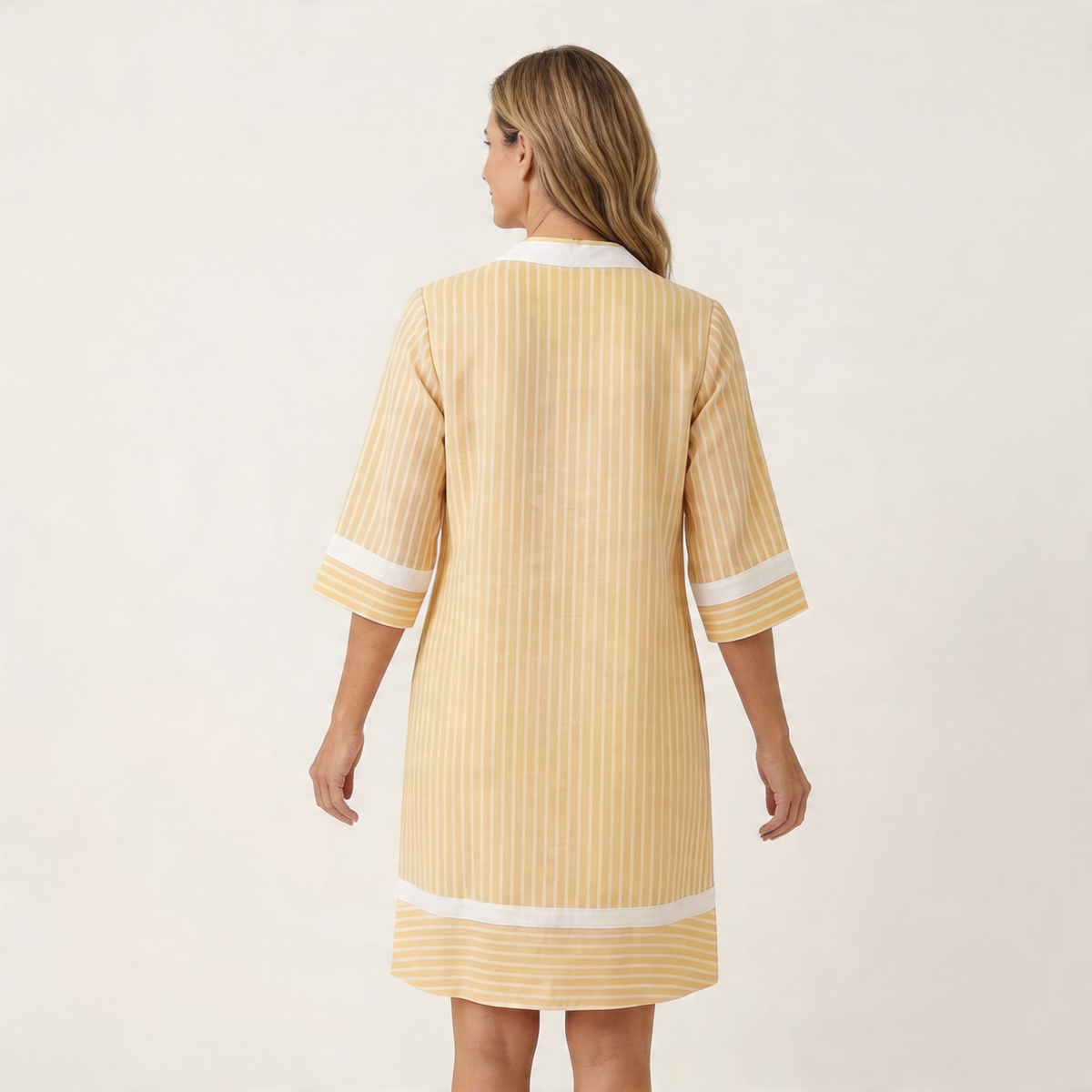 Sanina | Vestido Recto de Algodón con Cuello en V, Rayas y Ribete de Contraste
