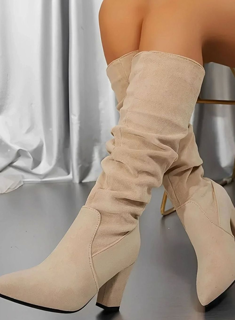 Ivonne | Botas Altas Fruncidas Efecto Ante con Tacón Ancho