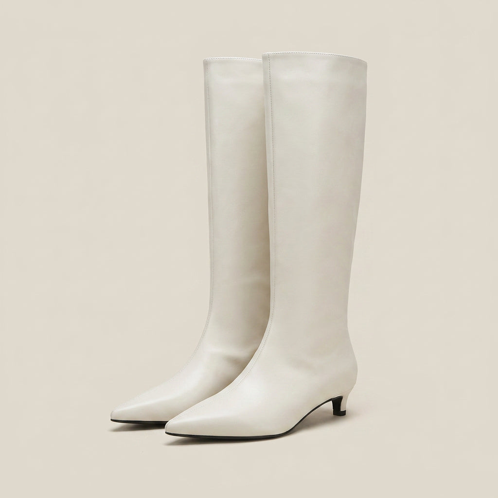 Lucila | Botas Altas Efecto Piel con Tacón Kitten y Puntera Afilada - Blanco roto