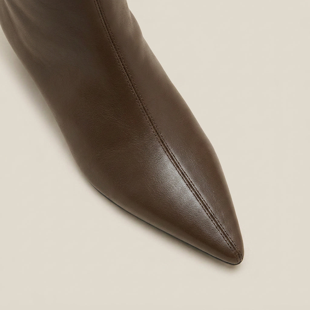 Lucila | Botas Altas Efecto Piel con Tacón Kitten y Puntera Afilada