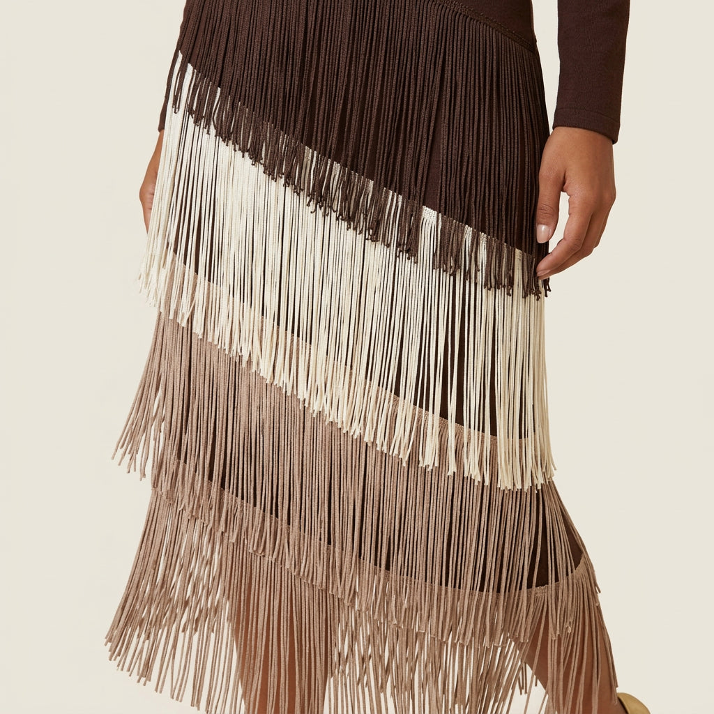 Luisa | Vestido Midi de Manga Larga con Flecos Escalonados y Escote en Pico