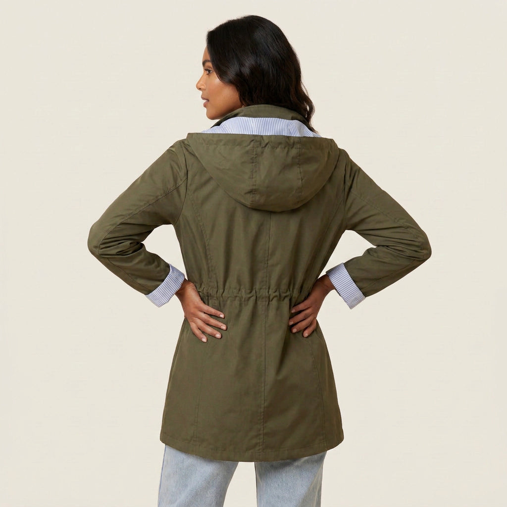 Magdalena | Parka Ligera con Capucha y Cintura Ajustable para Mujer