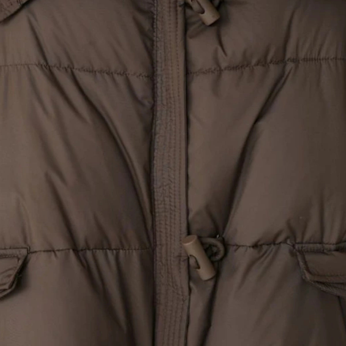 Abrigo Acolchado con Cuello de Pelo Sintético y Puños de Punto