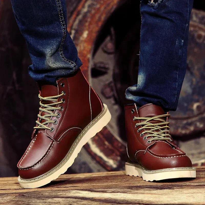 Botas de hombre con cordones y puntera mocasín - imagen 5