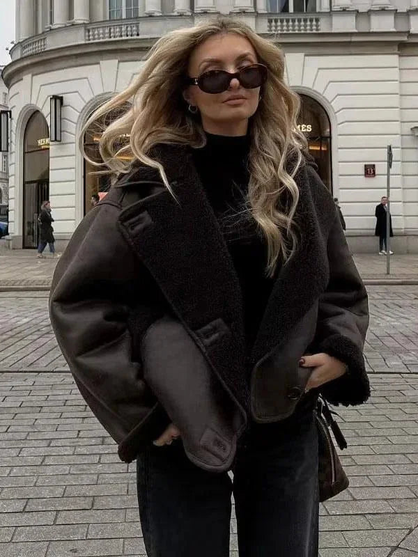 Olimpia | Chaqueta Oversize Efecto Piel con Solapas de Borreguito