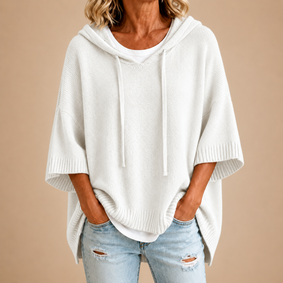 MIRELLA™ Poncho de Punto con Capucha