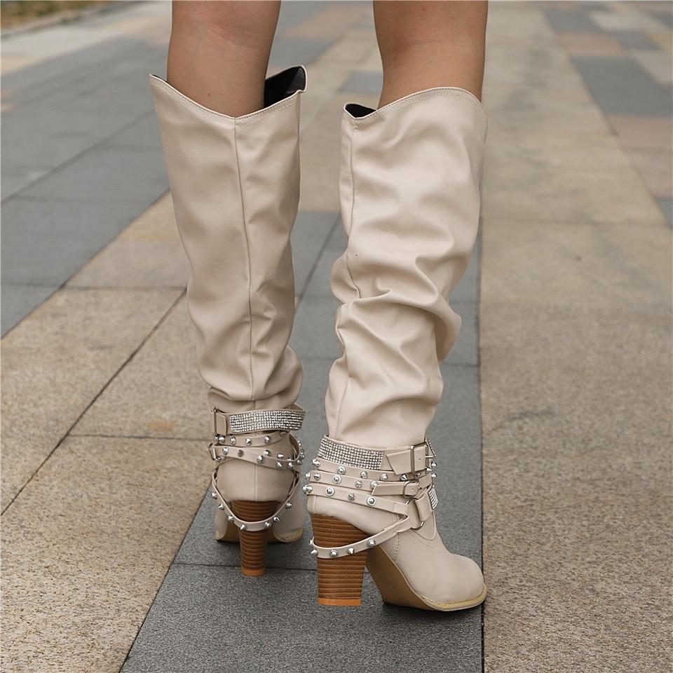 Roberta | Botas Altas Slouch con Correas de Tachuelas y Tacón Ancho
