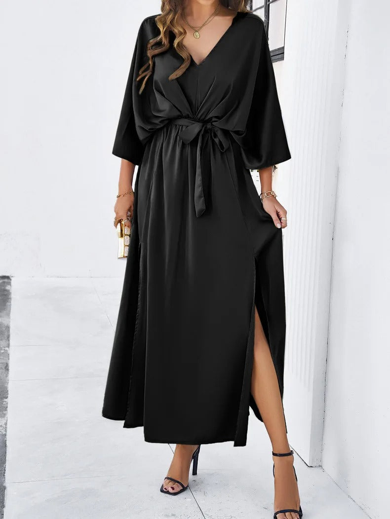 Socorro | Vestido Largo Satinado con Escote en Pico y Abertura Lateral - Negro