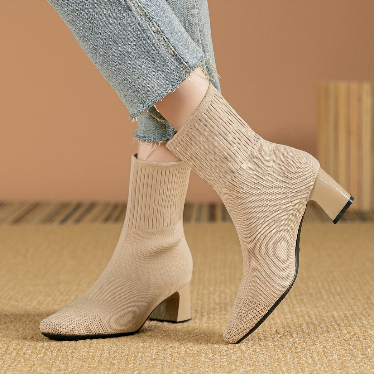 Tomasa | Botines Calcetín de Punto con Tacón Ancho y Puntera Cuadrada