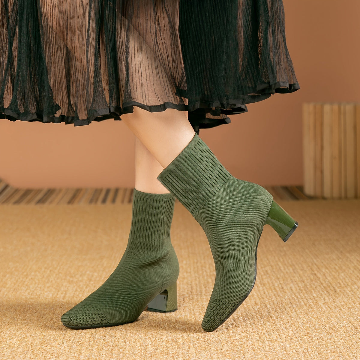 Tomasa | Botines Calcetín de Punto con Tacón Ancho y Puntera Cuadrada