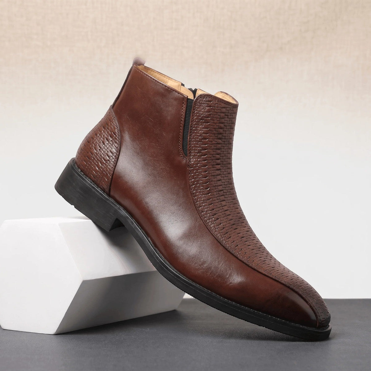 Wenceslao | Botines de Hombre Efecto Piel con Panel Trenzado y Cremallera