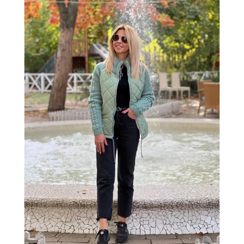 Zenaida | Chaqueta Acolchada con Mangas de Punto y Cuello Alto - Verde claro